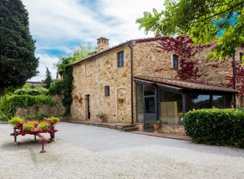 Mierne kopce, prekrásne pobrežie a mestá ako z pohľadnice určite očaria aj vás. Dovolenka v Toskánsku s ubytovaním v apartmáne.