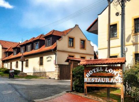 Parádna dovolenka s plno možnosťami využitia. Zabaví vás hotelové wellnesss, stolný tenis alebo tiež kŕmenie ovečiek a koní. 