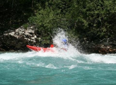 Kajaková škola pre pokročilých na rieke Salza v Rakúskych Alpách. Jedna z najkrajších riek, s krištáľovo čistou vodou a nádhernými kaňonmi.