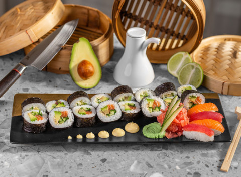 Gurmánska lahôdka - futo sushi set pre 2 osoby v reštaurácii Hotela Mamas ****.