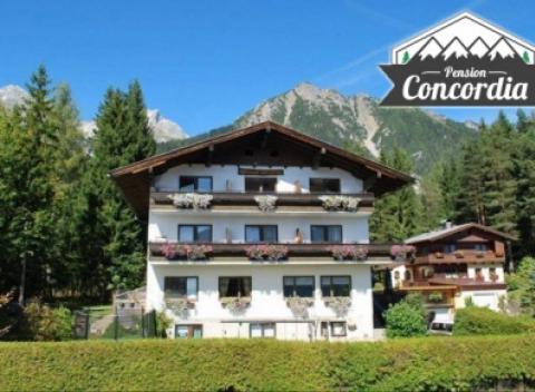 Užite si dovolenku v rakúskych Alpách priamo v mestečku Ramsau am Dachstein Pobyt v penzióne Concordia s raňajkami, saunou a Sommercard. 