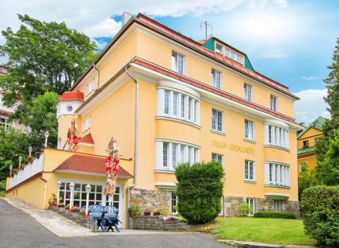 3 až 8-dňový wellness pobyt v Mariánských Lázních pre 2. Čaká vás balíček wellness procedúr - masáž, rašelinový zábal a veľa ďalšieho.