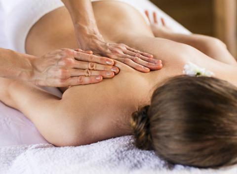 Klasická masáž chrbta a šije, tradičná detoxikačná čínska masáž Gua Sha alebo masáž brucha TUJ FU. Budete sa cítiť ako znovuzrodení. 