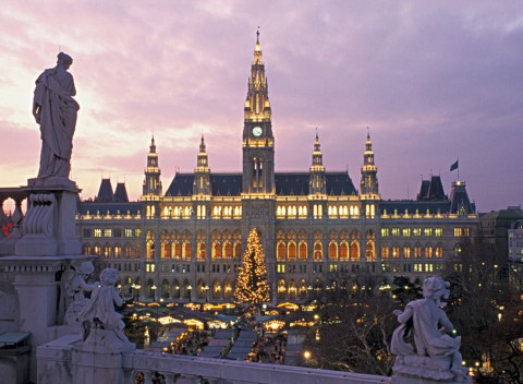 Viedeň v A&O Wien Stadthalle s raňajkami a len 2 km od centra + dve deti zdarma.