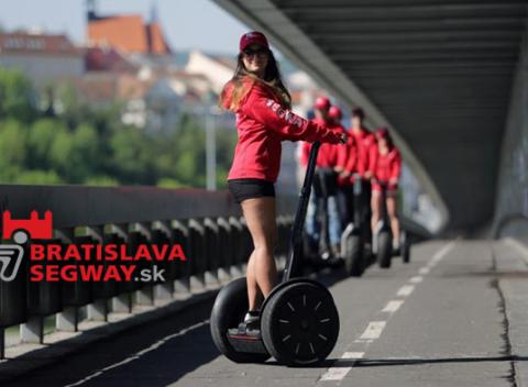 Najkrajšie miesta Bratislavy na Segway so sprievodcom. Sú rýchle, jednoducho ovládateľné a jazda na nich je ozajstnou zábavou.  