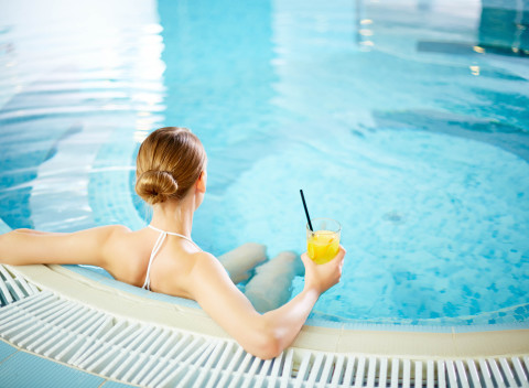 Podhájska v obľúbenej Rekreačnej chate MeryJán len 400 m od kúpeľov + zľavy.