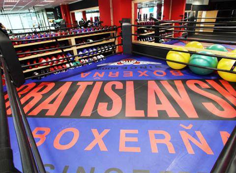 Box - tréningy pre ženy. Príďte vyskúšať špecializované tréningy a zistíte, že silná atmosféra vás strhne do skvelých výkonov. 