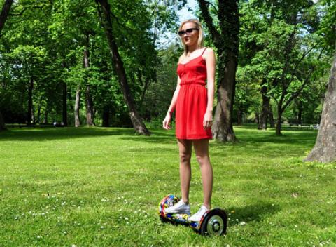 Prebrázdite ulice mesta inak, ako na korčuliach či bicykli. Prenajmite si a vyskúšajte HoverBoard, intuitívny balančný board. 