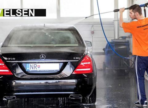 Umytie interiéru a exteriéru vozidla v autoumyvárni Velsen Nitra. Zverte svojho štvorkolesového miláčika do rúk profesionálom.  