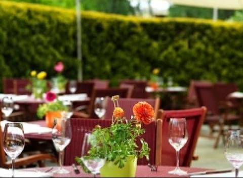 Užite si luxusnú dovolenku a spoznajte krásy Varšavy. Pobyt v komfortnom Hoteli Regent Warsaw 5***** na 3 či 4 dni s raňajkami pre dvoch. 