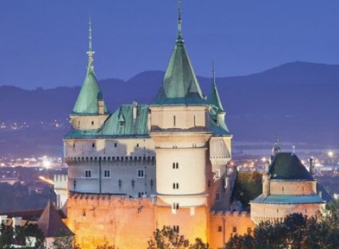 Kúpeľné Bojnice - Ozdravný pobyt (nielen) pre seniorov v hoteli Regia kúsok od zámku a kúpeľov.