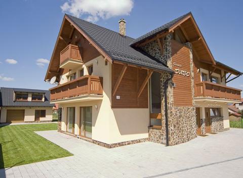 Aktívna dovolenka na Liptove. Penzión Ďubo vám ponúka ubytovanie pre dvoch v prekrásnom prostredí Nízkych Tatier, v obci Demänová. 