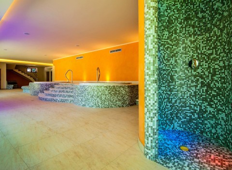 Jizerské hory pri svahoch: 3* Amantis Vital Sport Hotel s polpenziou a wellness.