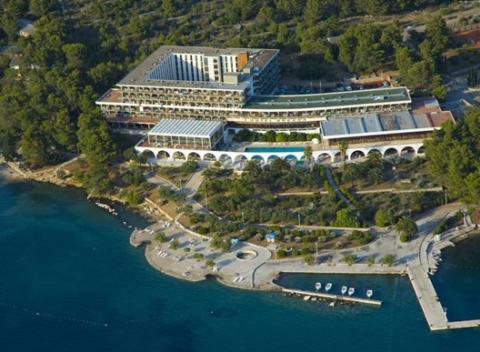 Užite si skvelú dovolenku v slnečnom Chorvátsku na päť alebo sedem nocí s polpenziou v hoteli pri pláži Arkada** na Hvare.