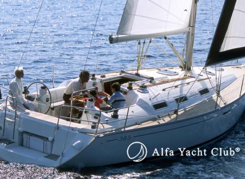 Vietor v plachtách, nezabudnuteľné západy slnka, more a sila prírody. Poďte na týždennú plavbu po Jadrane s možnosťou kapitánskych skúšok!