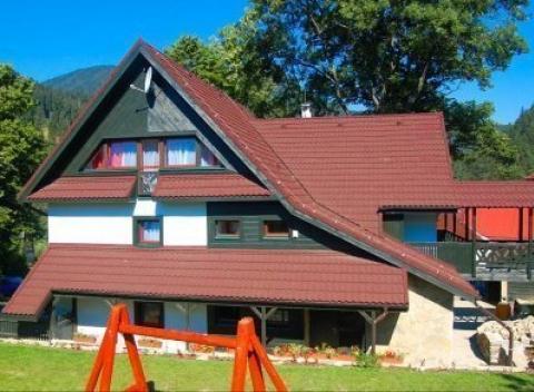 Užite si s partnerom pokojnú dovolenku v penzióne Malužiná v srdci Nízkych Tatier a spoznajte krásy tejto lokality pekne zblízka. 