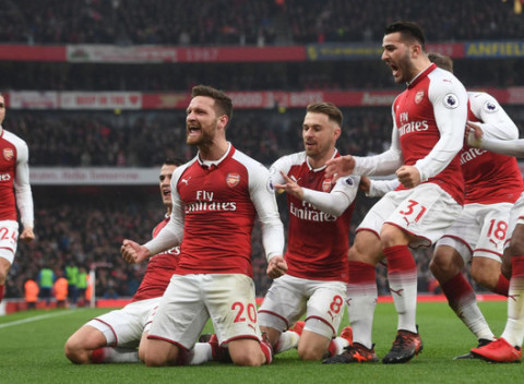 Letecký zájazd na zápas Európskej ligy Arsenal - Olympiakos so vstupenkou v cene.