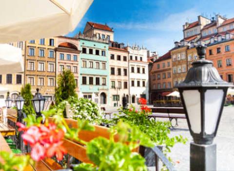 Spoznajte metropolu Poľska - Varšavu. Luxusný pobyt pre 2 osoby v 5* Regent Warsaw Hotel s raňajkami a dieťaťom do 12r. zdarma. 