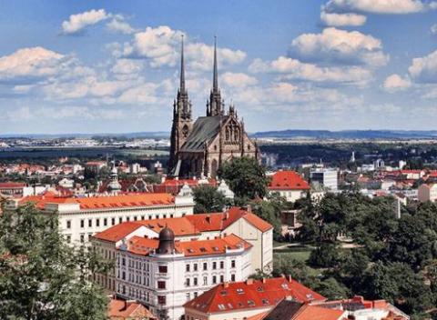 Spoznajte krásy a pamiatky moravskej metropoly. Skvelá dovolenka na 3-6 dní v Brne v A Sport hoteli*** s raňajkami a deťmi do 3r. zdarma.  