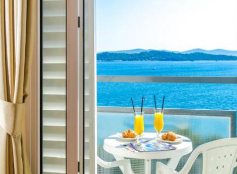 Skvelá 4* dovolenka v hoteli Punta s vynikajúcou polohou blízko centra Vodíc. K dispozícii budete mať wellness a spa centrum. 