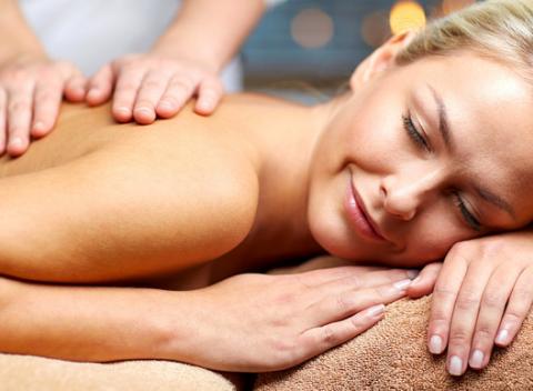 Aromatická masáž kakaovým maslom na 30 alebo 60 minút. Doprajte si skvelý relax a pohodu a pripravte pokožku a telo na prichádzajúce leto.