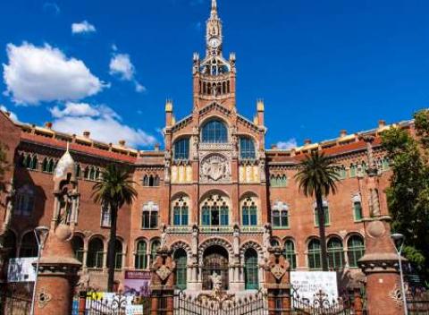 Užite si dovolenku v jednom z najkrajších miest Španielska. Pobyt pre dvoch v Barcelone, s raňajkami v hoteli v centre a neďaleko od mora.