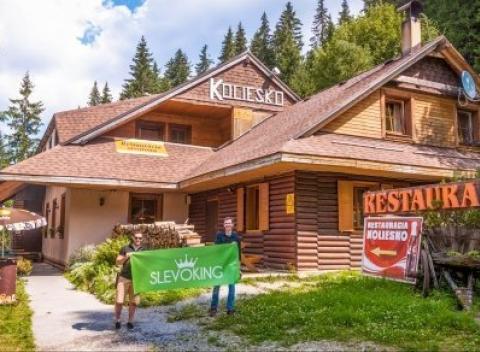 Zažite skvelú dovolenku v srdci Nízkych Tatier v Jasnej pod Chopkom v horskej chate Koliesko. Pobyt s polpenziou a zľavou do wellness.