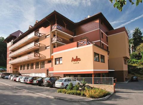 Užite si dni plné pohody v Luhačoviciach. Jedinečný last minute pobyt v luxusnom hoteli Rezidence Ambra**** s polpenziou a wellness.