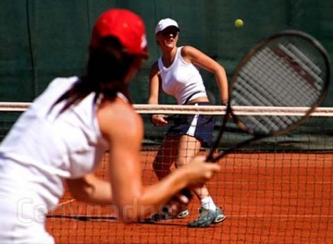 Fantastický prenájom tenisového kurtu za kúpaliskom Matador. Celá rodina môže stráviť spolu pekné športové chvíle.  