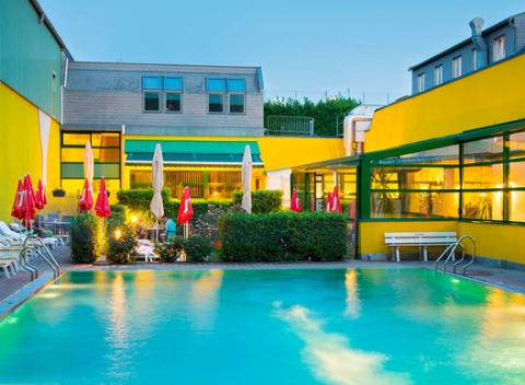 Vyberte sa spoznávať historické pamiatky krásnej Viedne. Wellness pobyt pre dvoch v 4* hoteli Vienna Sporthotel s raňajkami. 