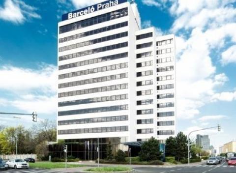 Zažite luxusnú dovolenku v Prahe. Ubytujte sa v 4* hoteli Barceló Praha a tešte sa na bohaté raňajky a romantickú plavbu loďou po Vltave. 