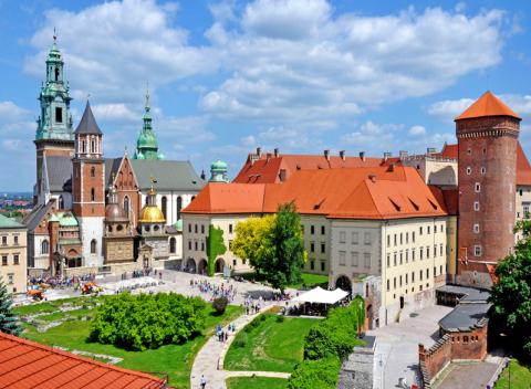 Navštívte kráľovský Krakov, jedno z najkrajšich miest v Poľsku. Pobyt v luxusnom Hoteli Centrum**** s raňajkami či polpenziou. 