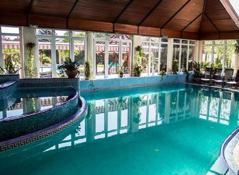 Spoznajte najväčší ostrov v Maďarsku a užite si spolu s partnerom romantickú dovolenku v Duna Relax & Event Hoteli v mestečku Ráckeve.