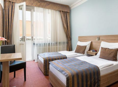 Viacdňový rodinný pobyt v elegantnom Hoteli Meda**** v srdci Prahy, s raňajkami a voľným vstupom do múzea moderného umenia Museum Kampa. 