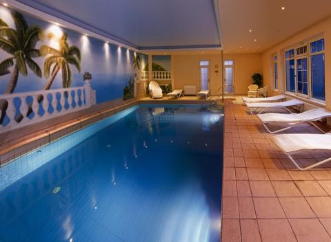 165 minút absolútneho relaxu! Vstup do wellness s masážou v komfortnom hoteli PARKHOTEL**** na Baračke a bonus k tomu káva a dezert.