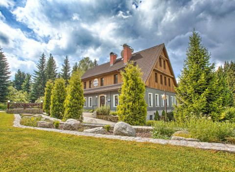 Jizerské hory v Hoteli Perla Jizery *** s polpenziou a vstupom do wellness.