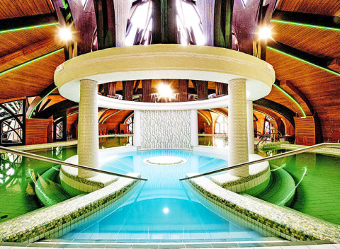 Zalakaros v 4* hoteli Park Inn s polpenziou alebo all inclusive + neobmedzený vstup do termálov.
