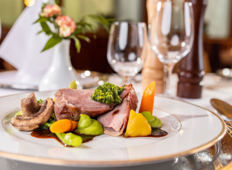 Oslávte Valentína romanticky v reštaurácii Hotela Devín**** na 4-chodovom menu.