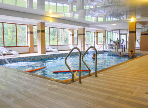 Poľsko blízko kúpeľov v Hoteli Mir-Jan SPA *** s neobmedzeným wellness, masážou a polpenziou.