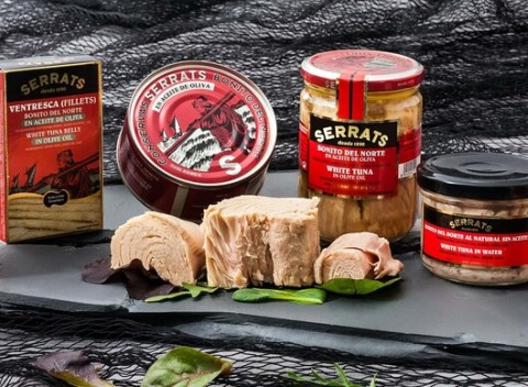 Darčekové balenie tuniakov z Biskajského zálivu – jedného z najčistejších zálivov na planéte.