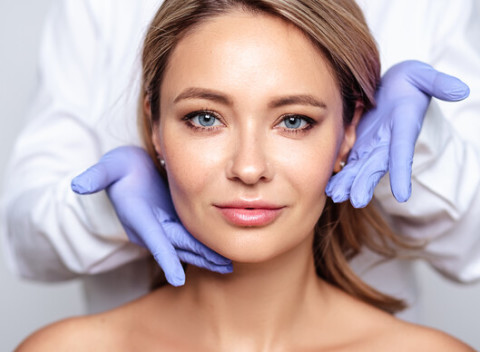 Účinné kozmetické ošetrenia pleti. Nechajte vašu pleť rozmaznávať rukami profesionálov.