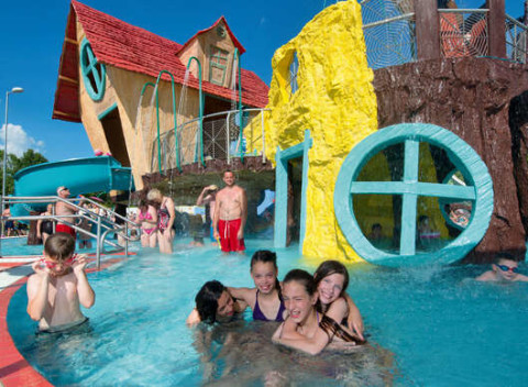 Letná dovolenka v známom hoteli Park Inn**** s wellness a 2 deťmi zdarma (Sárvár alebo Zalakaros).