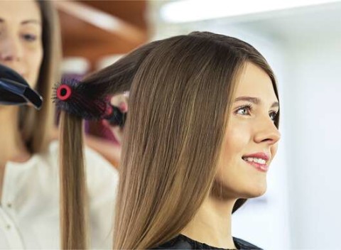 Kadernícke balíčky pre dámy aj pánov v Pezinku: strih, steampod kúra alebo brazílsky keratín.