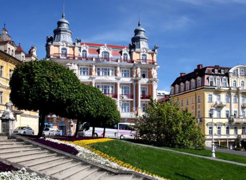 Hľadáte relax a romantiku v jednom? Potom je wellness pobyt s polpenziou v hoteli Lázeňský dům Romania*** - Mariánské Lázne ako stvorený.