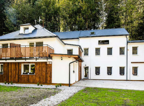 Novovybudovaný penzión Malino v lone prírody, so stravou a možnosťou privátnej vírivky.