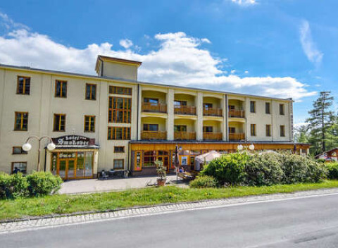 Hotel Smokovec *** Dovolenka v centre Tatier s polpenziou a wellness.