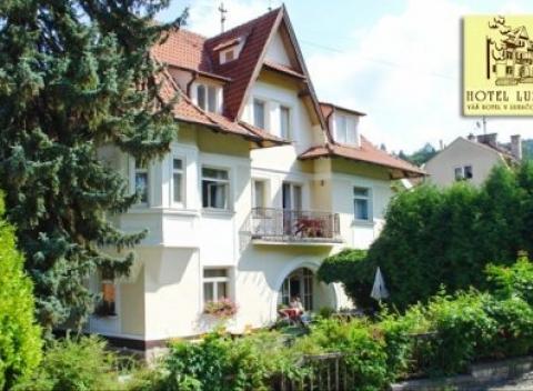 Dovolenku v Luhačoviciach - populárnych moravských kúpeľoch si rozhodne užijete. Pobyt v hoteli Lužná, s raňajkami a zľavou na plaváreň.