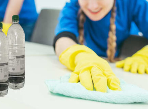 Univerzálna liehová dezinfekcia na báze bioetanolu (70 %) - dezinfekt.