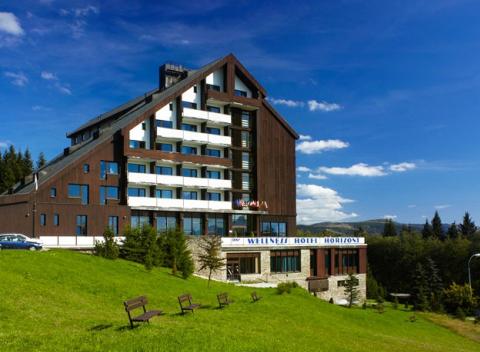 Utečte stresu a zhonu všedných dní a zavítajte do skutočne rozprávkovej krajiny na Šumave. Pobyt s polpenziou v 3* Orea Resort Horizont.
