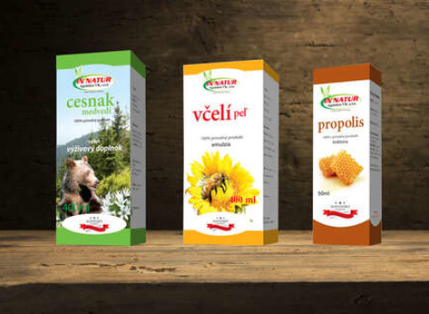 Domáce slovenské prírodné včelie produkty alebo výluh z medvedieho cesnaku.